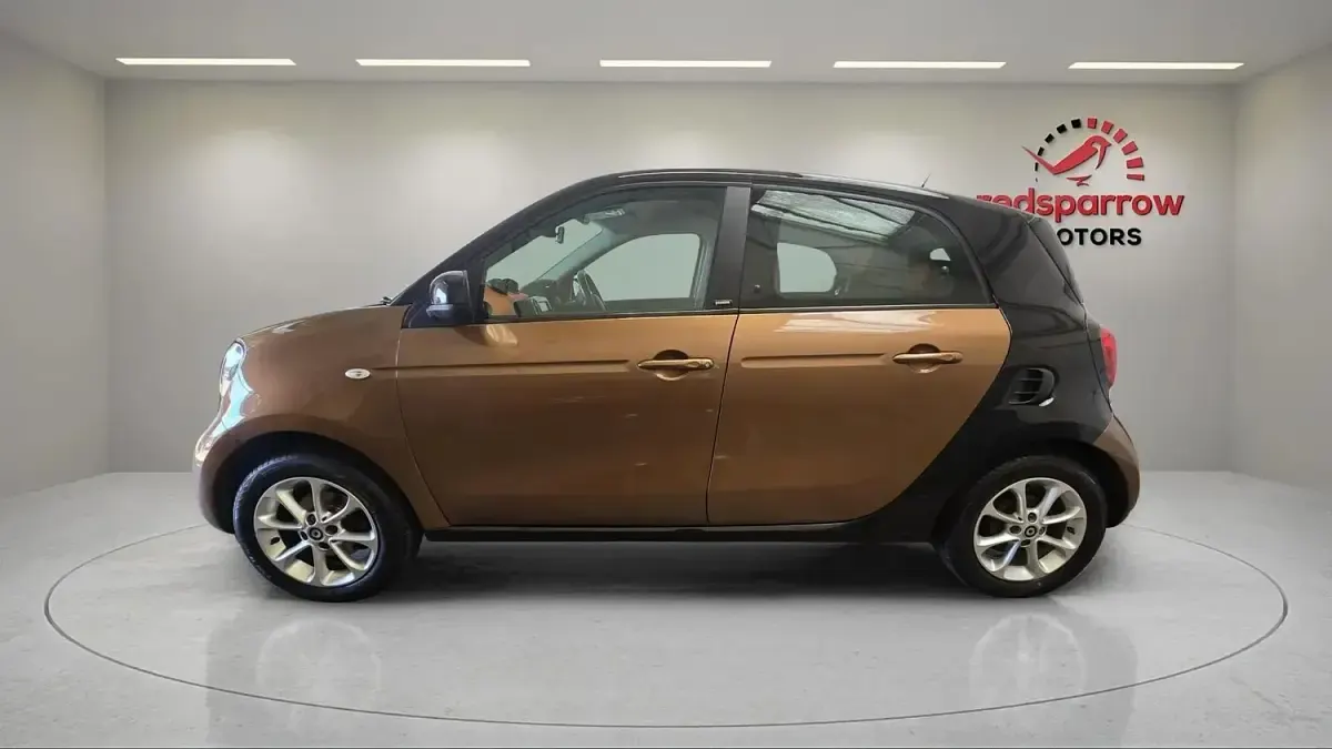 Used Smart ForFour Passion Premium 90 HP (66 kW) 2016 Brown Hatchback