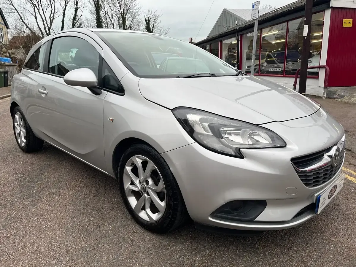 Used Vauxhall Corsa 90 HP (66 kW) 2018 Silver Hatchback