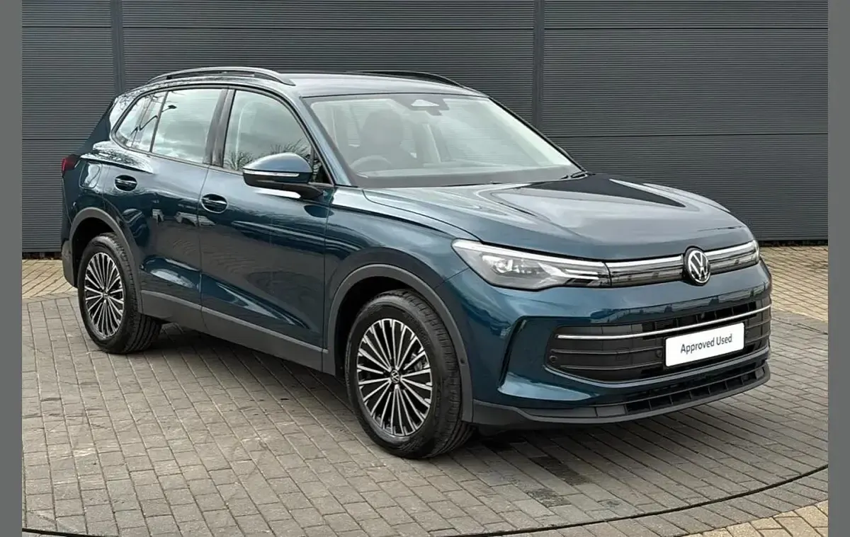 New VW Tiguan Life 150 HP (110 kW) 2026 Blue SUV