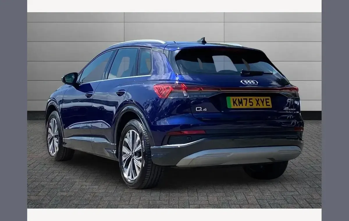 New Audi Q4 e-tron Sport 150 kW (204 HP) 2025 Blue SUV