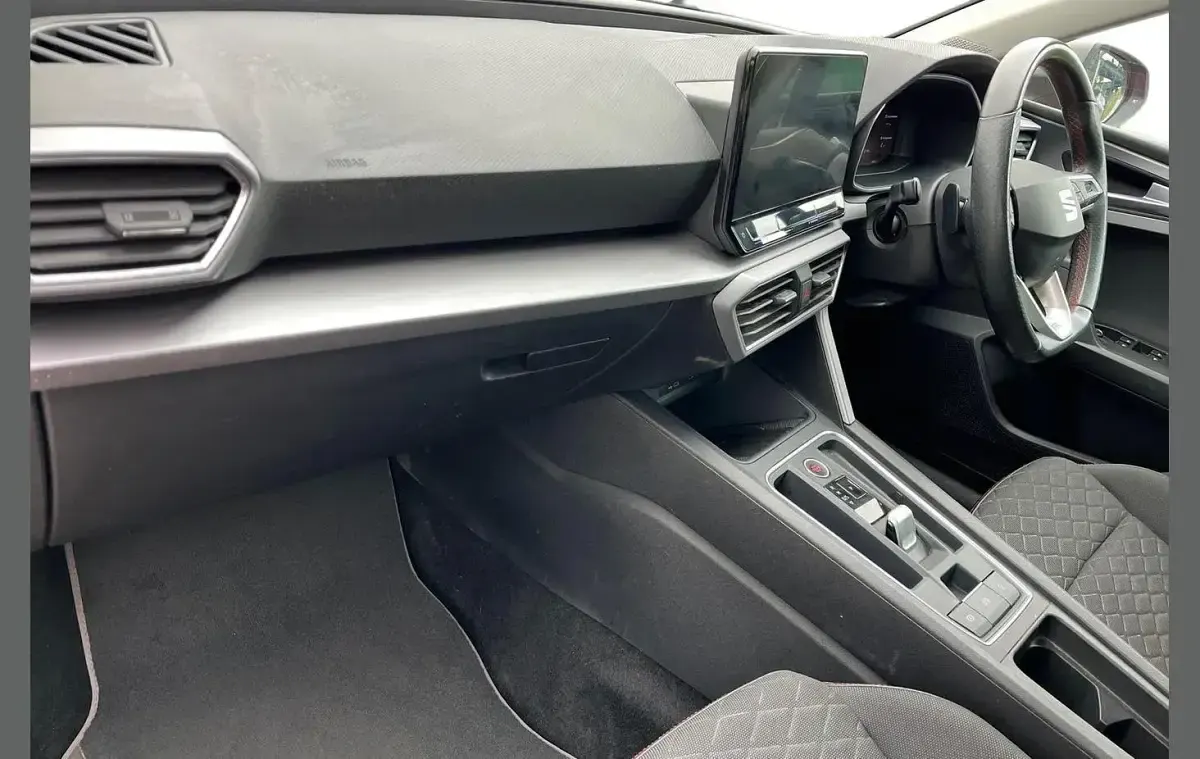 Used Seat Leon FR 272 HP (200 kW) 2021 Red Estate