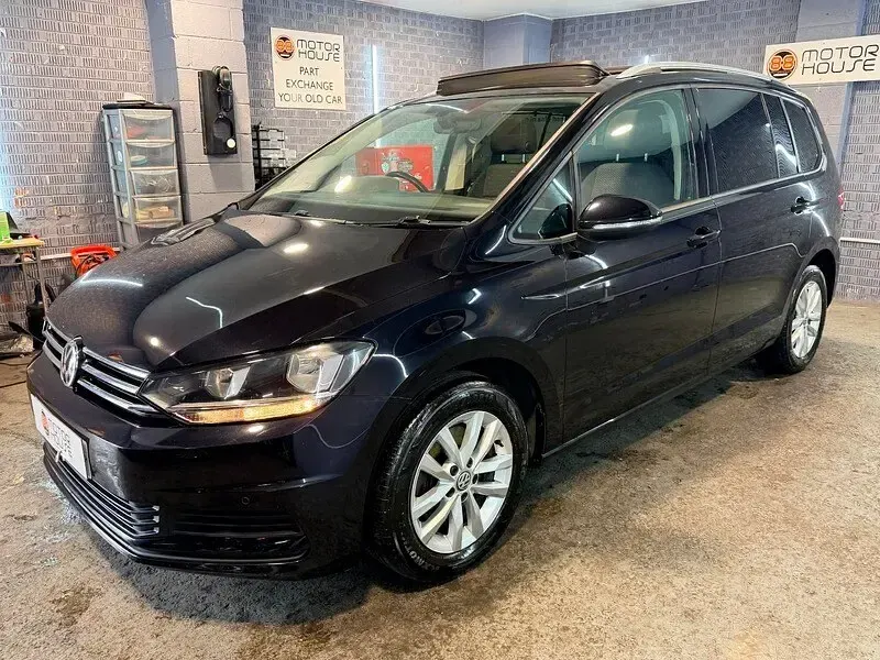 Usado VW Touran Family 150 HP (110 kW) 2018 Preto Monovolume