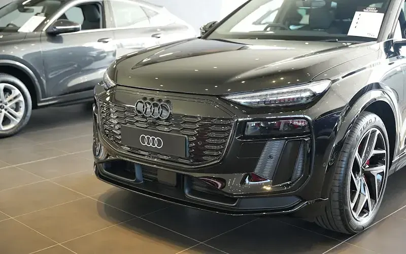 Nowe Audi e-tron Performance 225 kW (306 KM) 2026 SUV