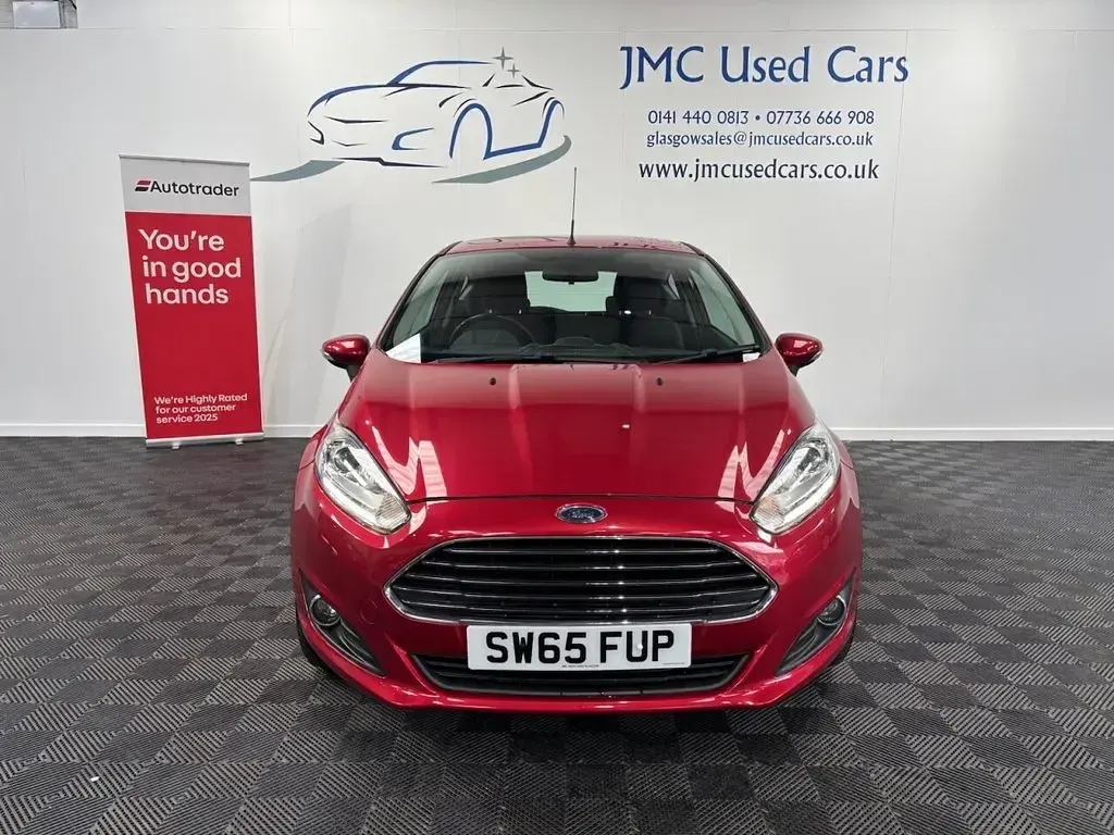 Used Ford Fiesta Zetec 82 HP (60 kW) 2015 Red Hatchback