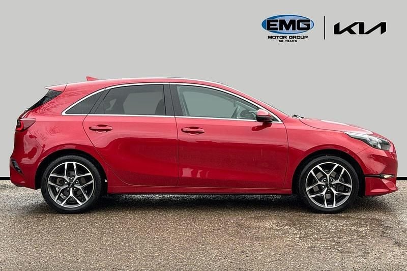 Used Kia Ceed 158 HP (116 kW) 2023 Red Hatchback