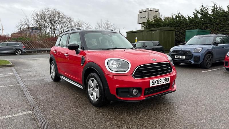 Used Mini Cooper Countryman Classic 134 HP (98 kW) 2019 Red SUV