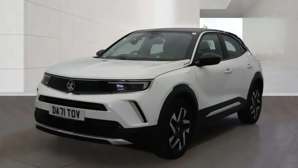 Used Vauxhall Mokka Elite 98 HP (72 kW) 2021 White SUV