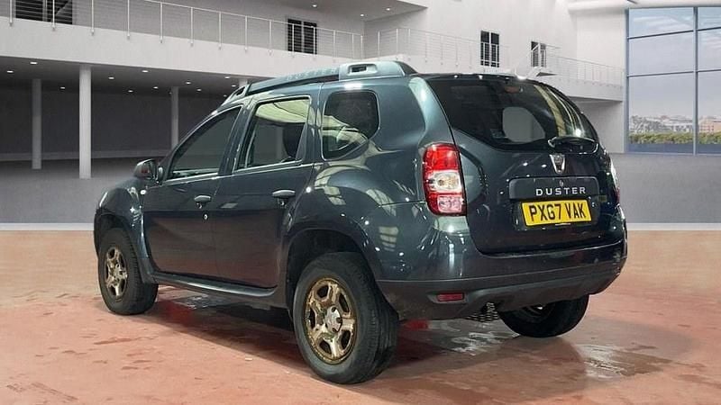 Used Dacia Duster Ambiance 110 HP (80 kW) 2017 Grey SUV