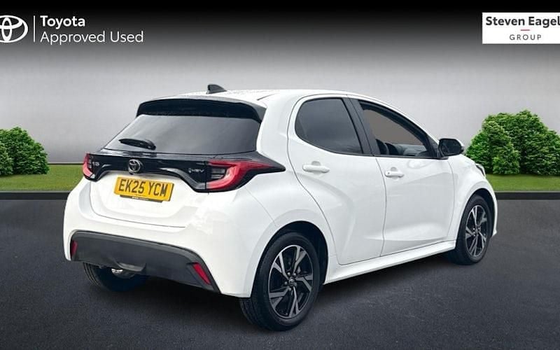 Used Toyota Yaris Hybrid Design 116 HP (85 kW) 2025 Hatchback