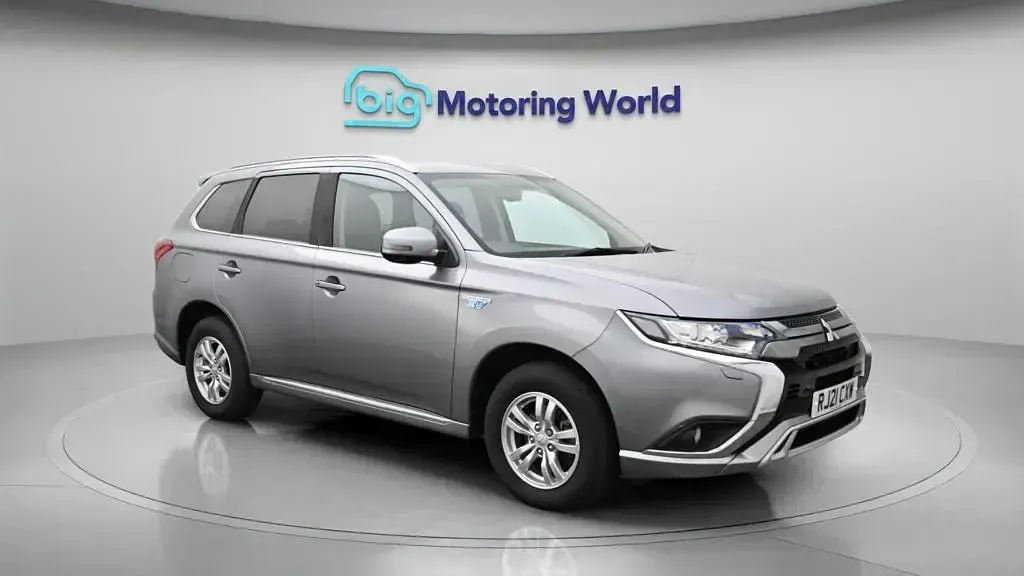 Used Mitsubishi Outlander P-HEV 224 HP (164 kW) 2020 SUV
