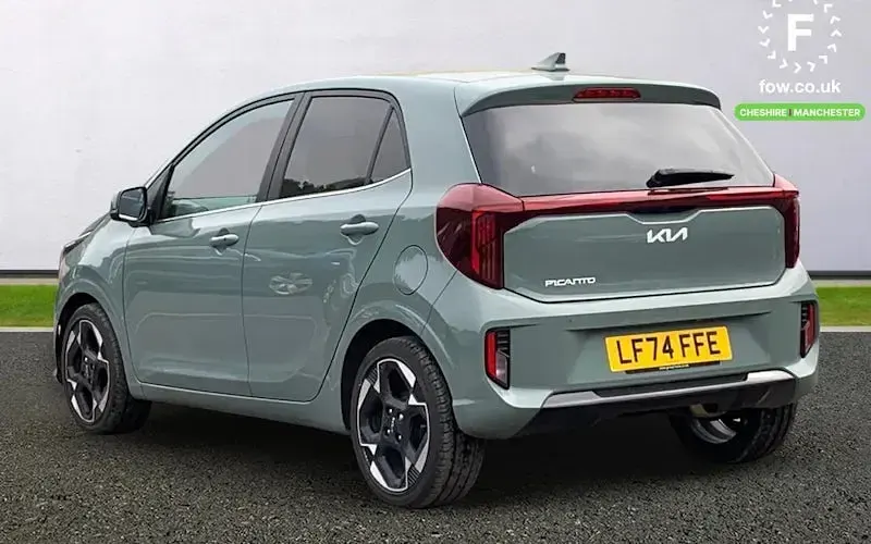 Used Kia Picanto 77 HP (56 kW) 2024 Green Hatchback