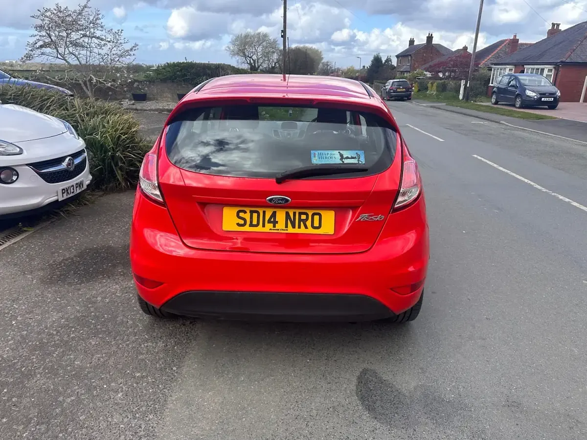 Used Ford Fiesta Style 82 HP (60 kW) 2014 Red Hatchback