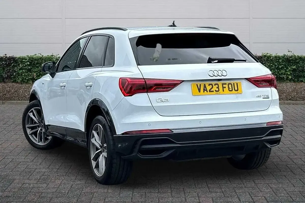 Used Audi Q3 Black Edition 187 HP (137 kW) 2023 White SUV