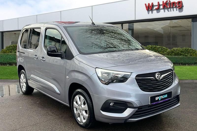 Grey Used 2022 Vauxhall Combo S MPV | £15,195 (Expensive) - Image 1/3