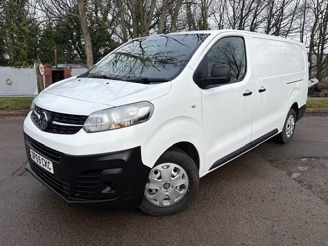 Used Vauxhall Vivaro Edition 100 HP (73 kW) 2020 White MPV