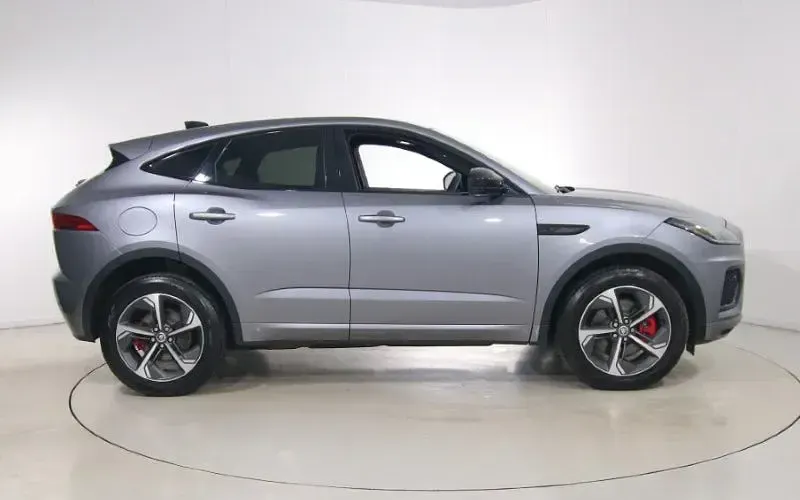 Używany Jaguar E-Pace R-Dynamic 309 KM (227 kW) 2024 Szary SUV