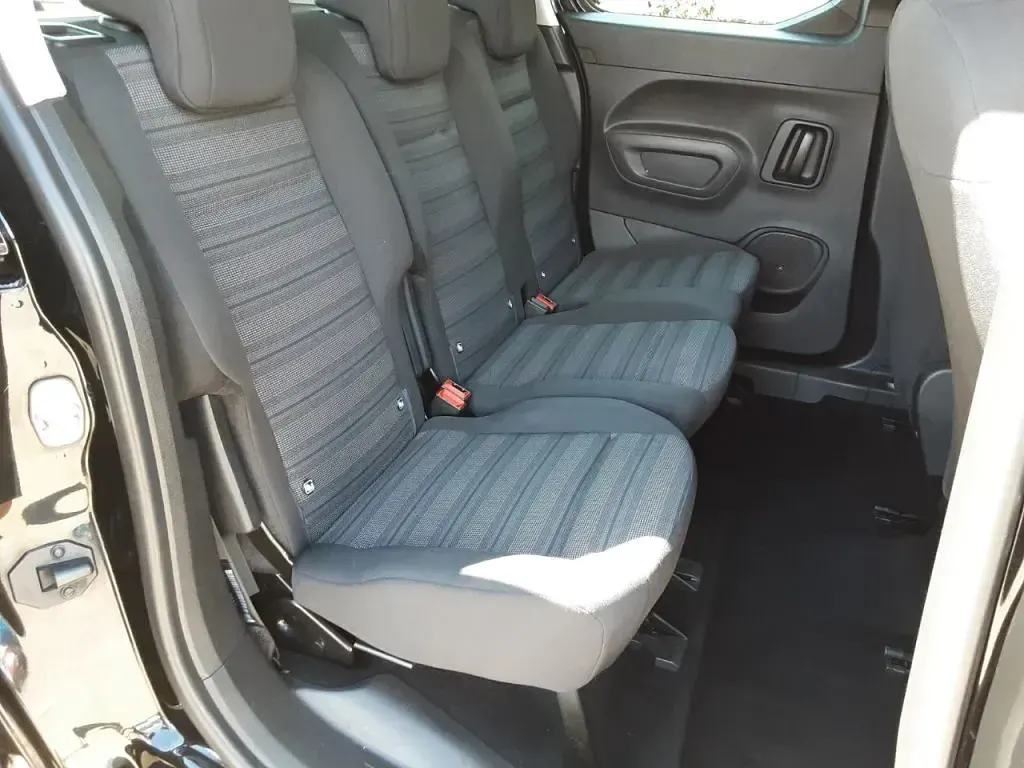 Used Vauxhall Combo 130 HP (95 kW) 2020 Black MPV