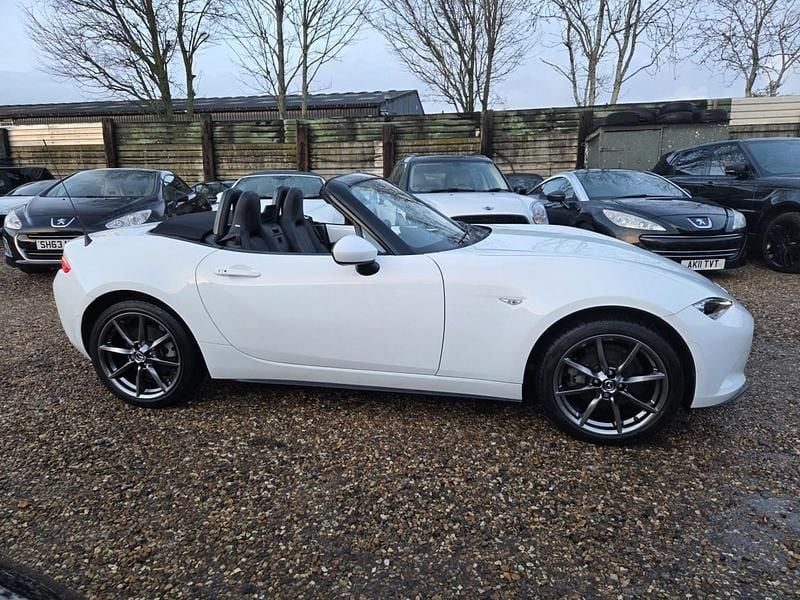 Begagnad Mazda MX5 Inclusive 160 HK (117 kW) 2017 Vit Cab