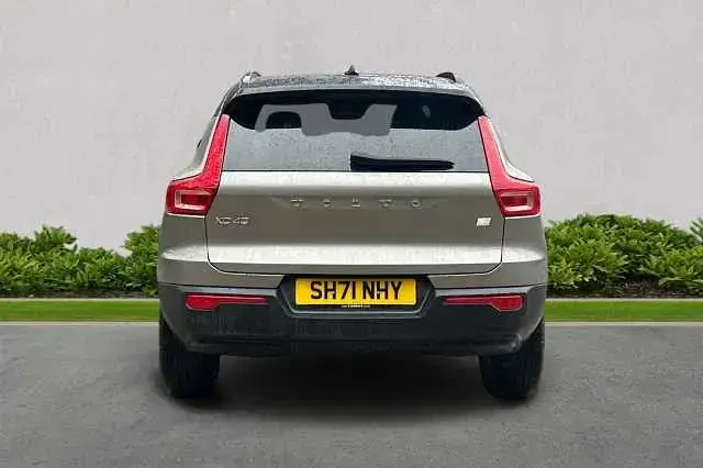 Usado Volvo XC40 R-Design Pro 262 HP (192 kW) 2021 Cinzento SUV