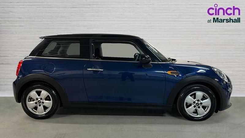 Usado Mini Cooper 136 CV (100 kW) 2017 Azul Utilitario