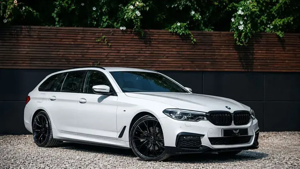 Used BMW 520 M Sport 2019 White Estate