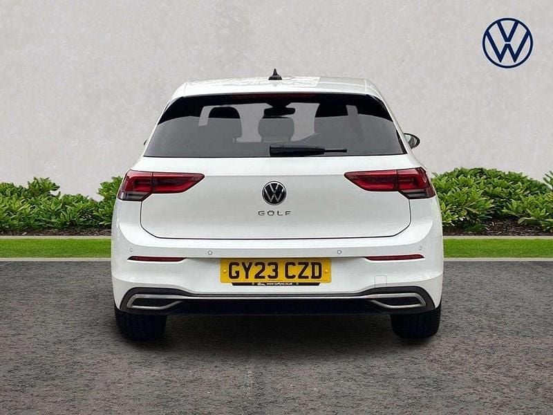 Used VW Golf VIII Edition 150 HP (110 kW) 2023 White Hatchback