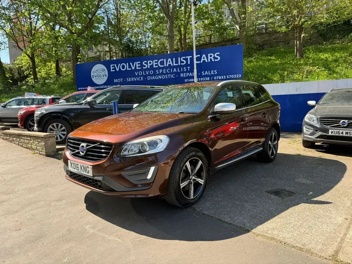 Used Volvo XC60 R-Design 190 HP (139 kW) 2016 Bronze SUV
