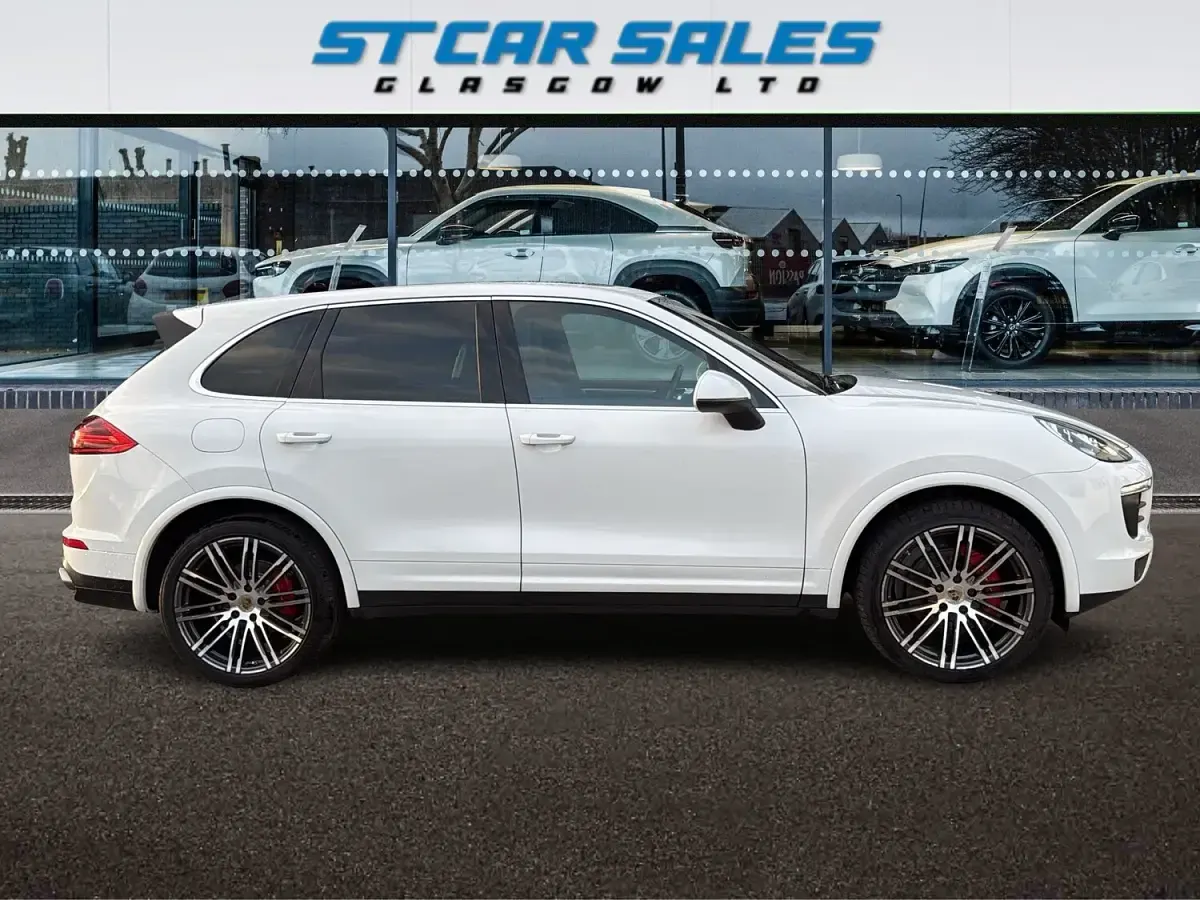 Used Porsche Cayenne Diesel 2016 White SUV