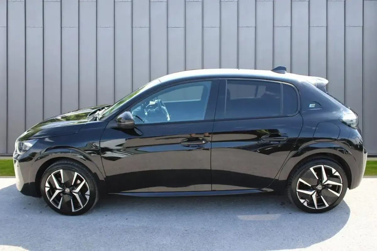 Used Peugeot e-208 GT 113 kW (154 HP) 2025 Black Hatchback