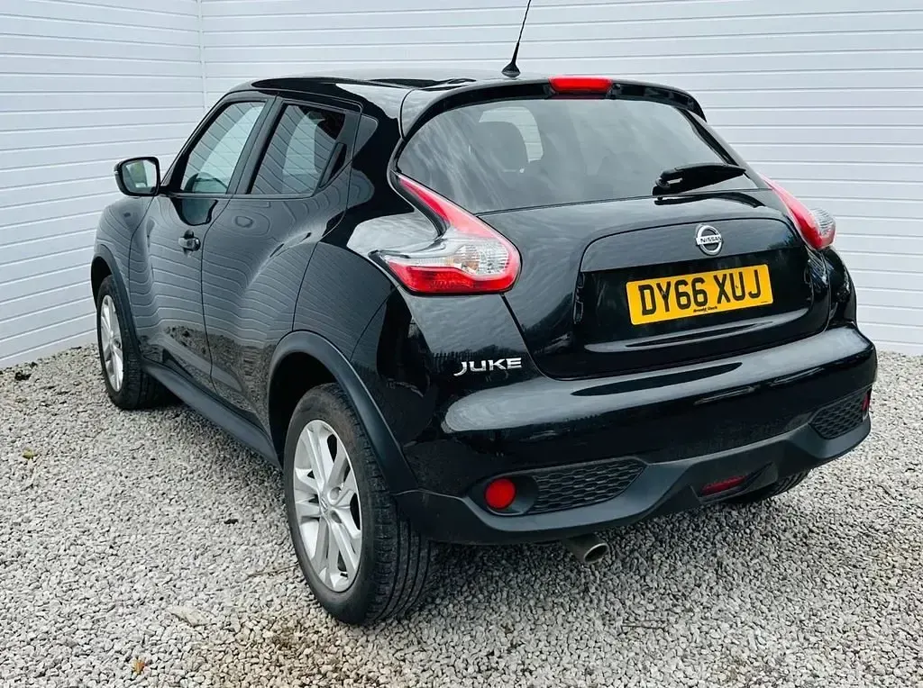Usado Nissan Juke N-Connecta 110 CV (80 kW) 2016 Negro SUV