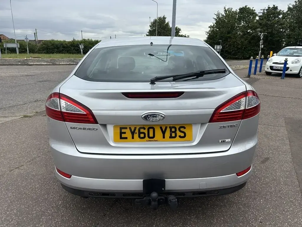Used Ford Mondeo Zetec 2010 Silver Hatchback