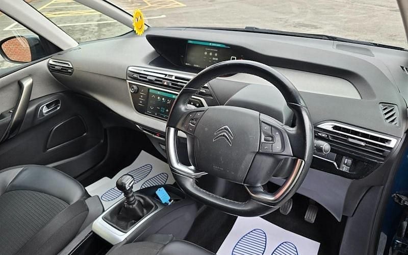 Used Citroën C4 SpaceTourer PureTech 131 HP (96 kW) 2022 Blue MPV