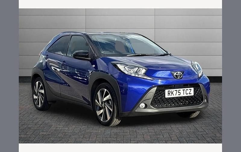 Used Toyota Aygo X 72 HP (52 kW) 2025 Blue SUV
