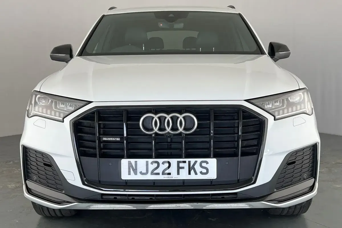 Used Audi Q7 Black Edition 286 HP (210 kW) 2022 White SUV