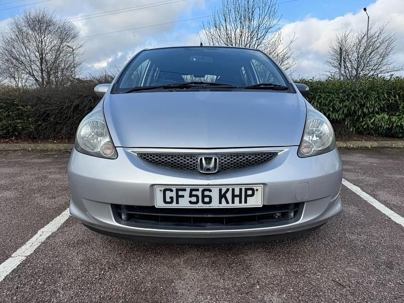 Used Honda Jazz SE 81 HP (59 kW) 2006 Silver Hatchback