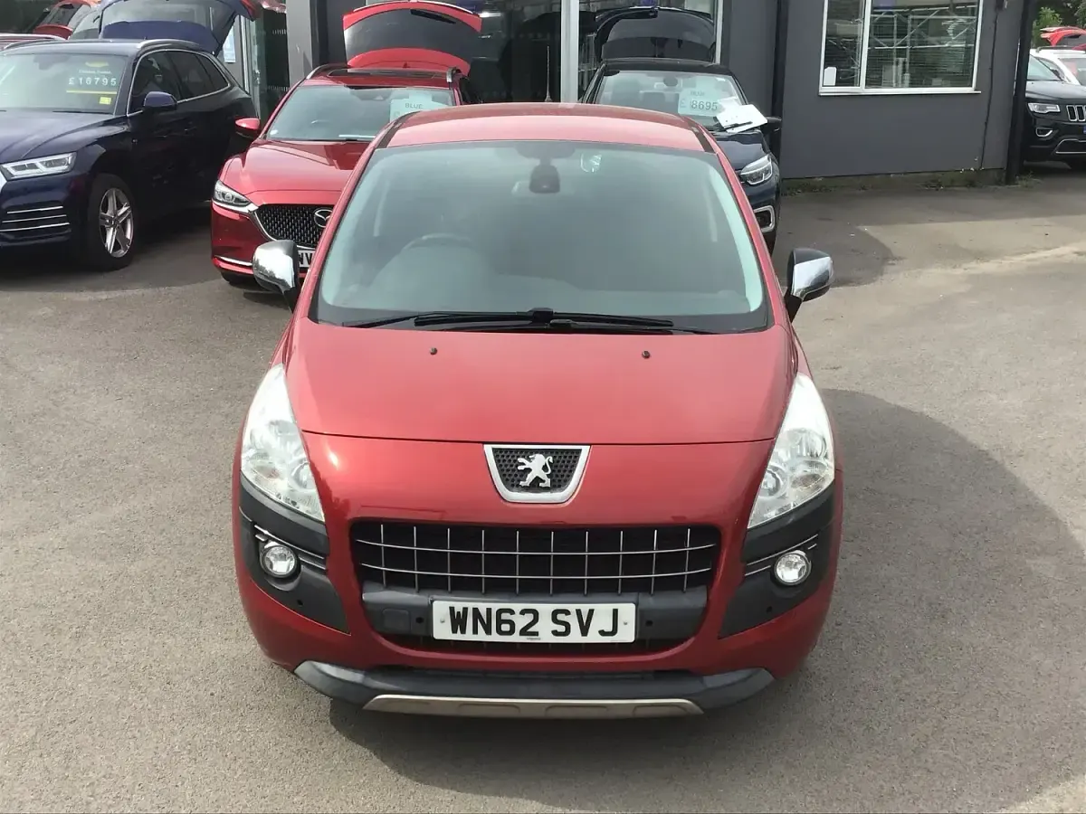 Used Peugeot 3008 Style 112 HP (82 kW) 2013 Red Estate