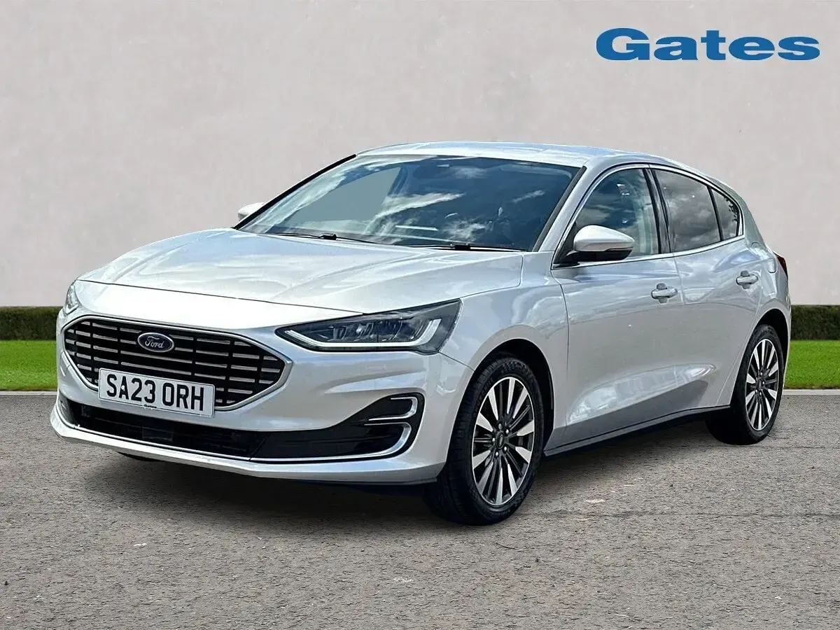Used Ford Focus Titanium 125 HP (91 kW) 2023 Silver Hatchback