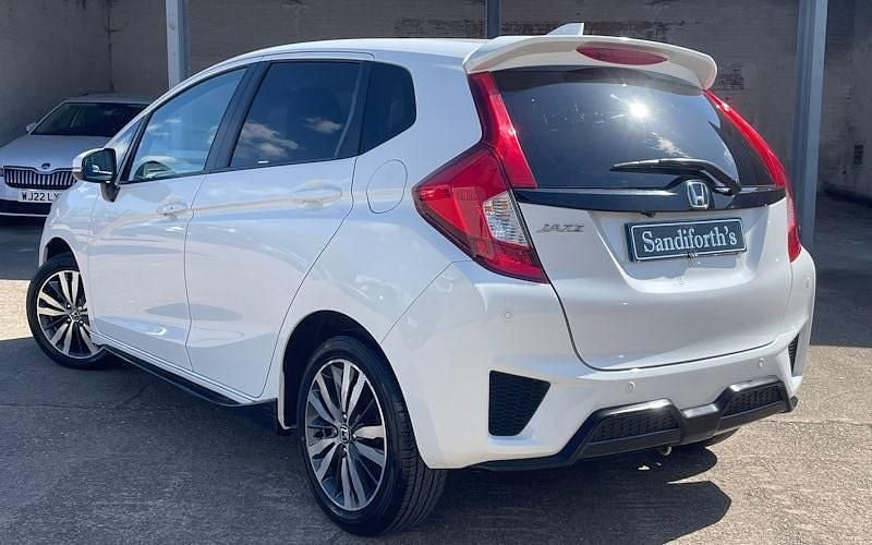 Begagnad Honda Jazz EX 102 HK (75 kW) 2017 Halvkombi