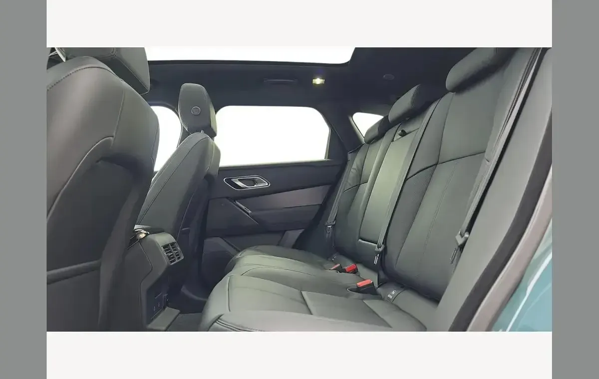 Used Land Rover Range Rover Velar SE Dynamic 300 HP (220 kW) 2026 Giola green SUV