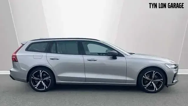 Used Volvo V60 Plus 194 HP (142 kW) 2025 Estate