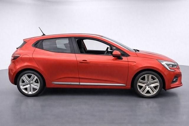 Used Renault Clio V Play 75 HP (55 kW) 2021 Hatchback
