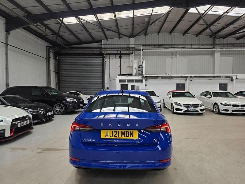 Begagnad Skoda Octavia SE Technology 2021 Blå Halvkombi