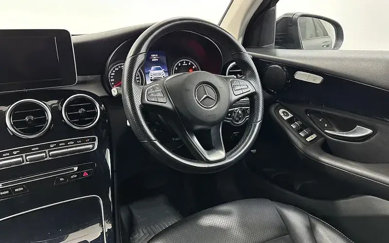 Used Mercedes GLC250 Urban 211 HP (155 kW) 2019 Grey SUV