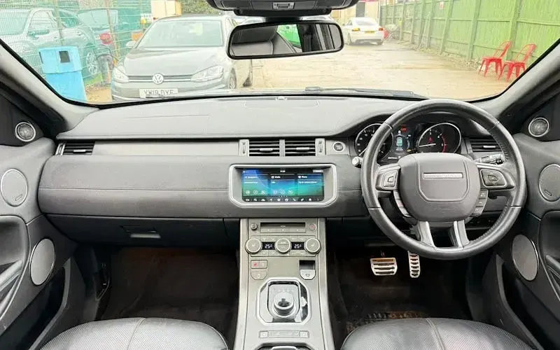 Used Land Rover Range Rover evoque HSE Dynamic 179 HP (131 kW) 2018 Hatchback