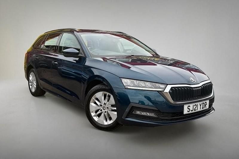Used Skoda Octavia SE Technology 150 HP (110 kW) 2021 Blue Estate
