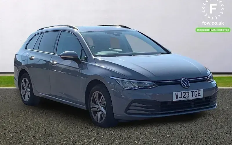 Used VW Golf VIII Life 110 HP (80 kW) 2023 Estate