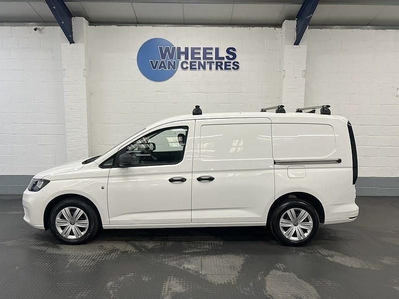 Used VW Caddy Maxi S 102 HP (75 kW) 2022 White MPV