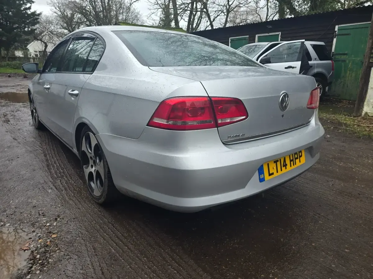 Usado VW Passat S 105 HP (77 kW) 2014 Prateado Sedan