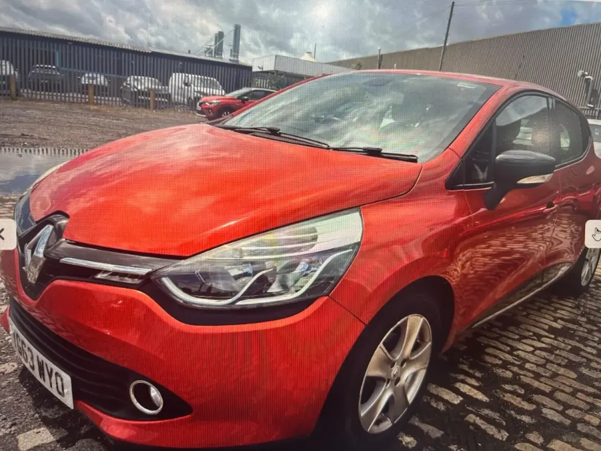 Used Renault Clio Dynamique 75 HP (55 kW) 2013 Red Hatchback