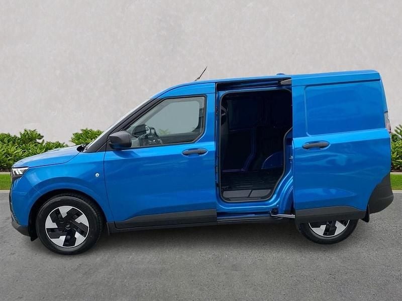 New Ford E-Transit Trend 100 kW (136 HP) 2025 Blue Van